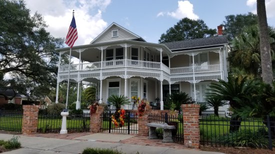 Circle Drive around the lake, DeFuniak Springs