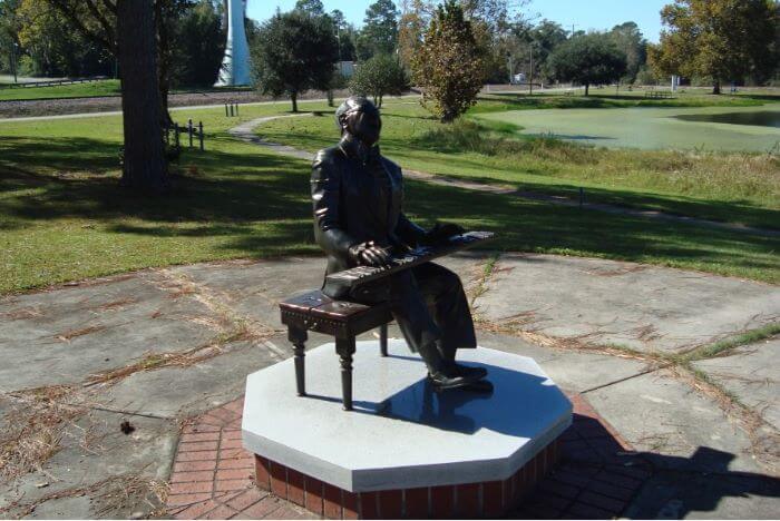 Statue of Ray Charles in Greenville park